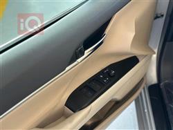 تۆیۆتا کامری